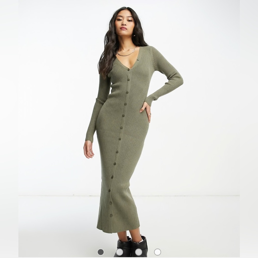 Button-Front Ribbed V-Neck Maxi Dress - Olive Green